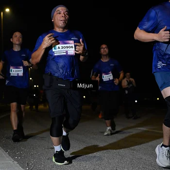 Runner Photo 7453715