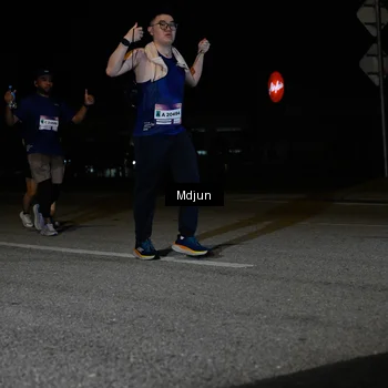 Runner Photo 7453716