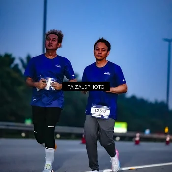 Runner Photo 7453725