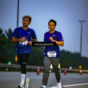 Runner Photo 7453739