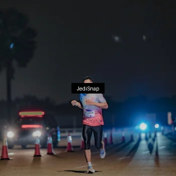 Runner Photo 7453740