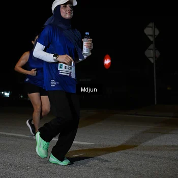 Runner Photo 7453741