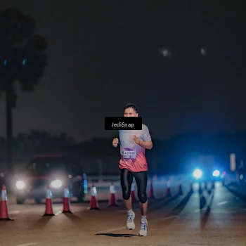 Runner Photo 7453745