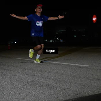 Runner Photo 7453758
