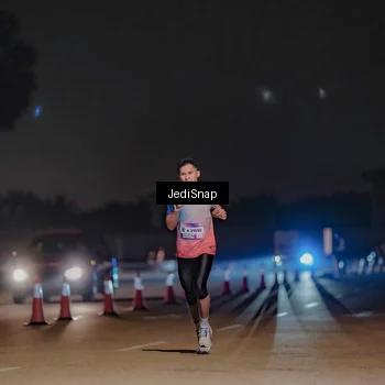 Runner Photo 7453762
