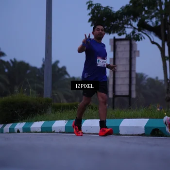 Runner Photo 7453775