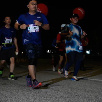 Runner Photo 7453818