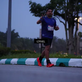 Runner Photo 7453829