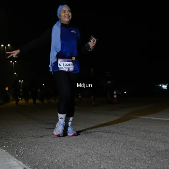 Runner Photo 7453843