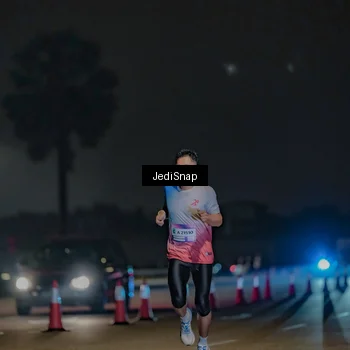 Runner Photo 7453847