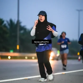 Runner Photo 7453859