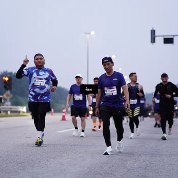 Runner Photo 7453877