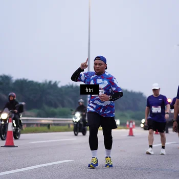 Runner Photo 7453898