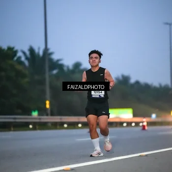 Runner Photo 7453902