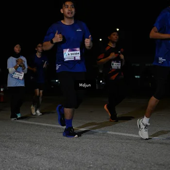 Runner Photo 7453910
