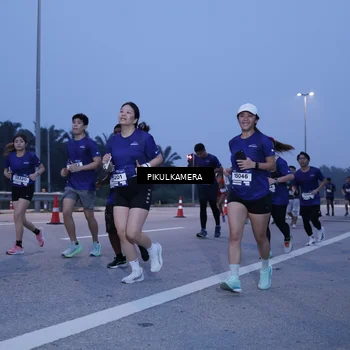 Runner Photo 7453921