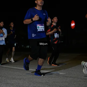 Runner Photo 7453923