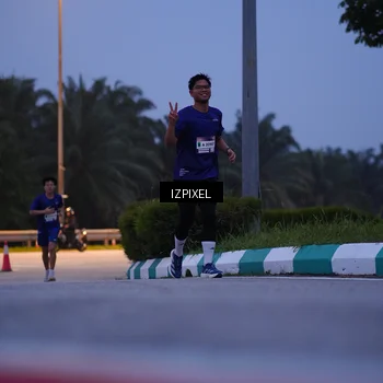 Runner Photo 7453968