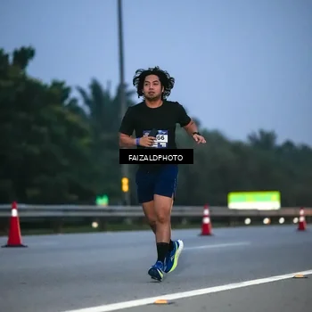 Runner Photo 7453976