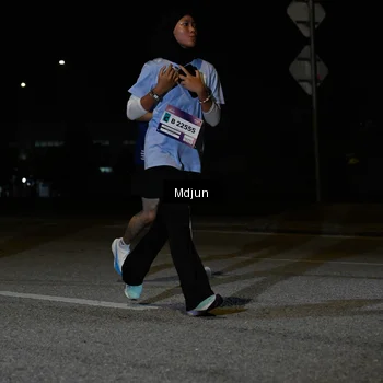 Runner Photo 7453980
