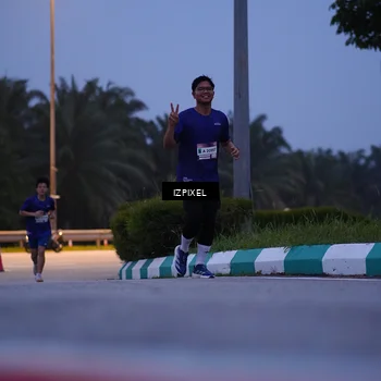 Runner Photo 7453993