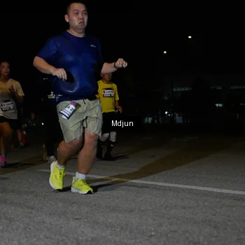 Runner Photo 7454003