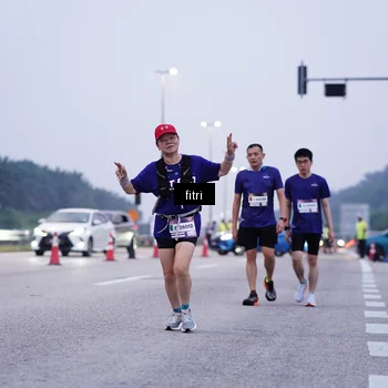 Runner Photo 7454041