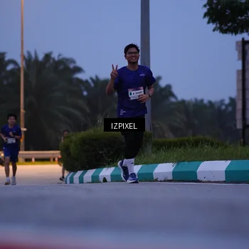 Runner Photo 7454043