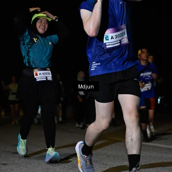 Runner Photo 7454044