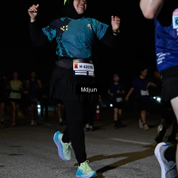 Runner Photo 7454045