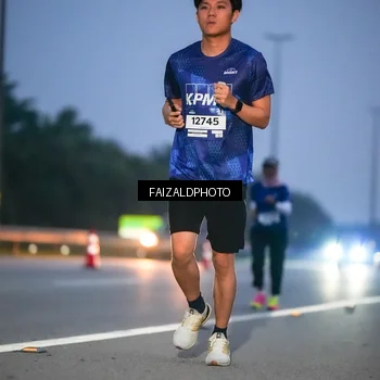 Runner Photo 7454057