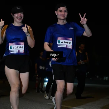 Runner Photo 7454074