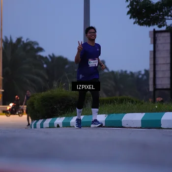 Runner Photo 7454081