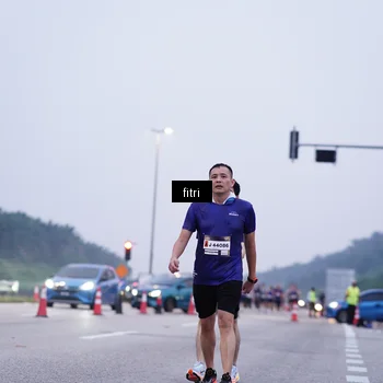 Runner Photo 7454088
