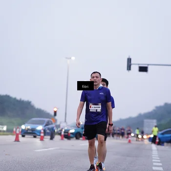 Runner Photo 7454098