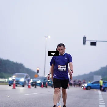 Runner Photo 7454101