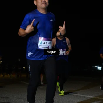 Runner Photo 7454110