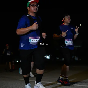 Runner Photo 7454115