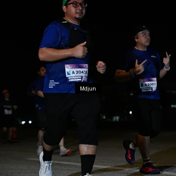 Runner Photo 7454124
