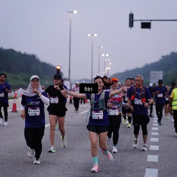 Runner Photo 7454132