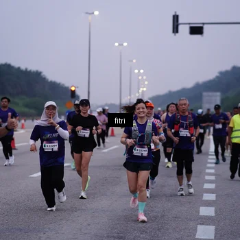 Runner Photo 7454157