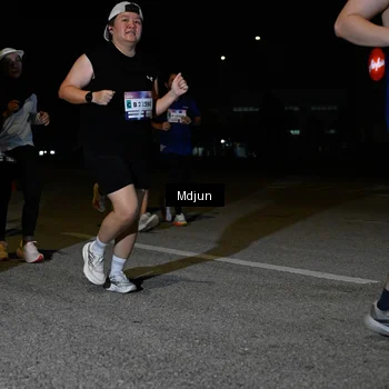 Runner Photo 7454245