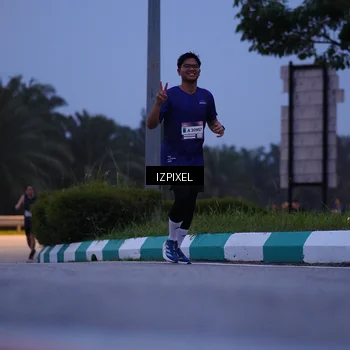 Runner Photo 7454259