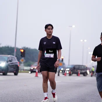 Runner Photo 7454378