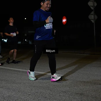 Runner Photo 7454393
