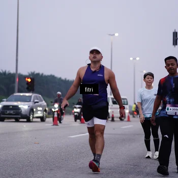 Runner Photo 7454396