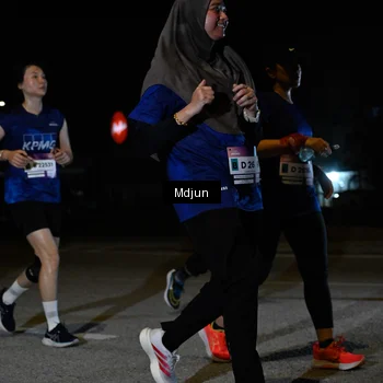 Runner Photo 7454491