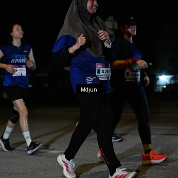 Runner Photo 7454518