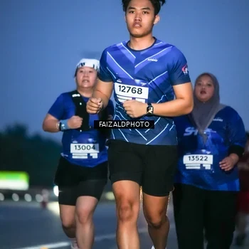 Runner Photo 7454536