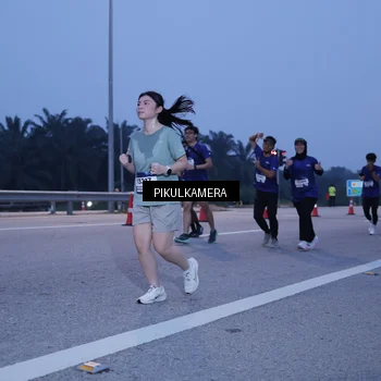 Runner Photo 7454546
